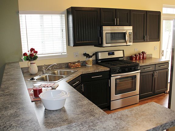 5th image of 134 Pinehurst Dr
