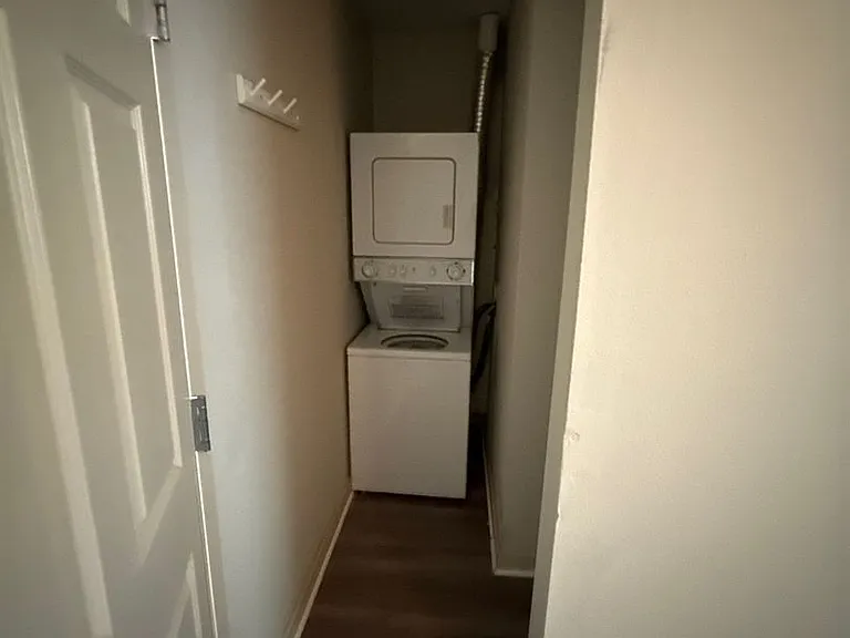 1609 W Pensacola St #122 — Photo 6