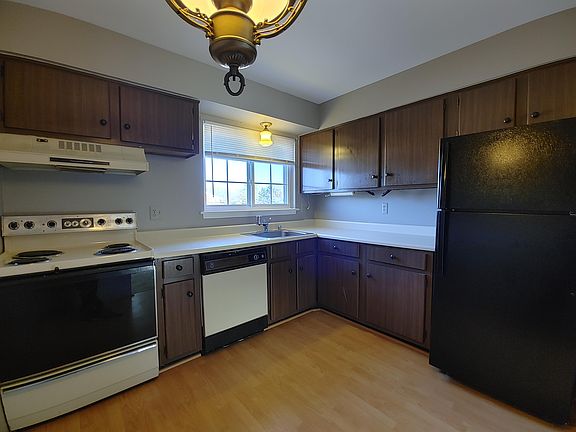 4th image of 25312 Shiawassee Cir #1-205