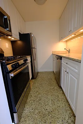 Rented by Jack Resnick & Sons | media 1