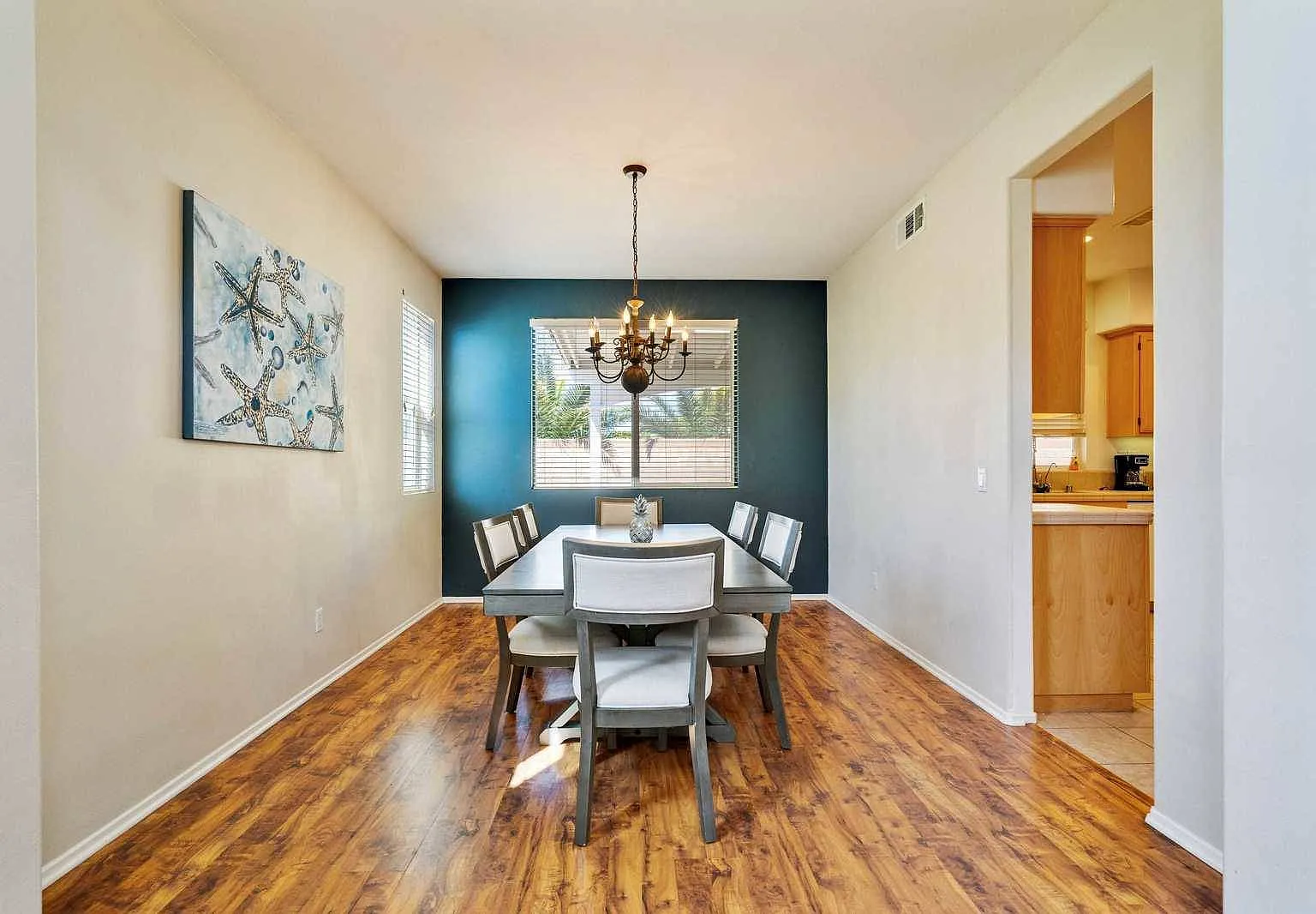 4 bed, 2731 sqft, $5,000 — Photo 3