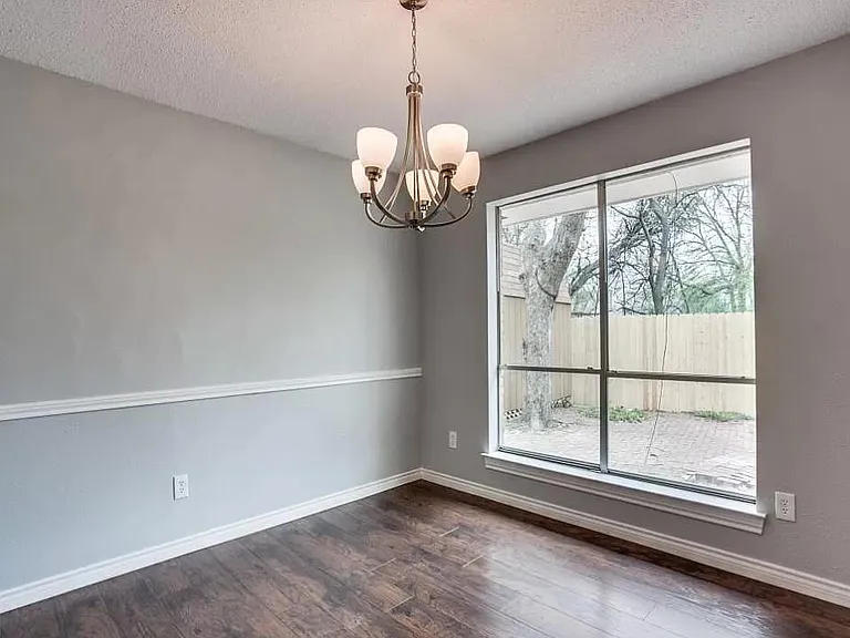 726 Cottonwood Cir — Photo 32