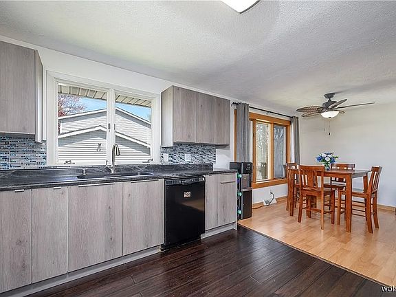 4th image of 65 E Bellisle Dr #2