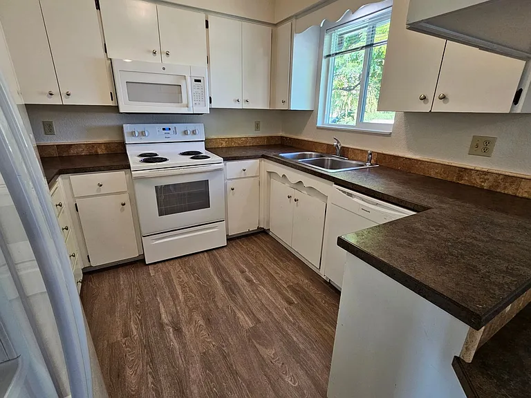 1005ri — Photo 16
