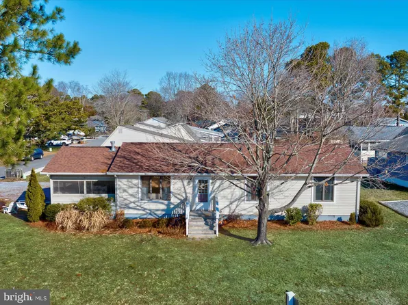 699 Fenwood Ct, Bethany Beach, DE 19930