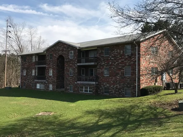 600 Trabar Dr APT 31, Saint Clairsville, OH 43950