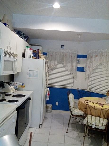 2nd image of 15859 SW 12th St