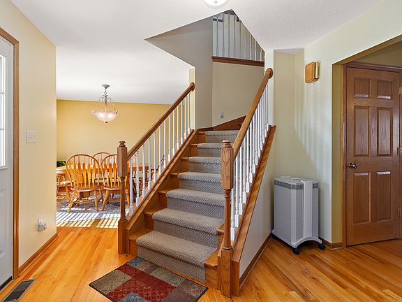 4th image of 640 Liberty Ct