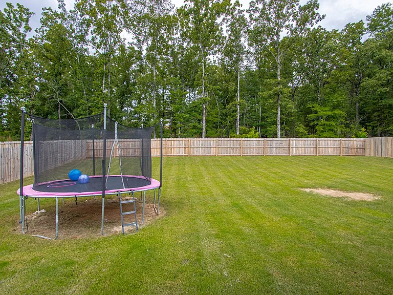 9025 Wooddale Dr — Photo 23