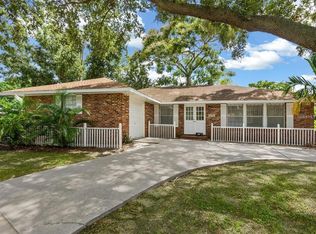2608 Constitution Blvd, Sarasota, FL 34231