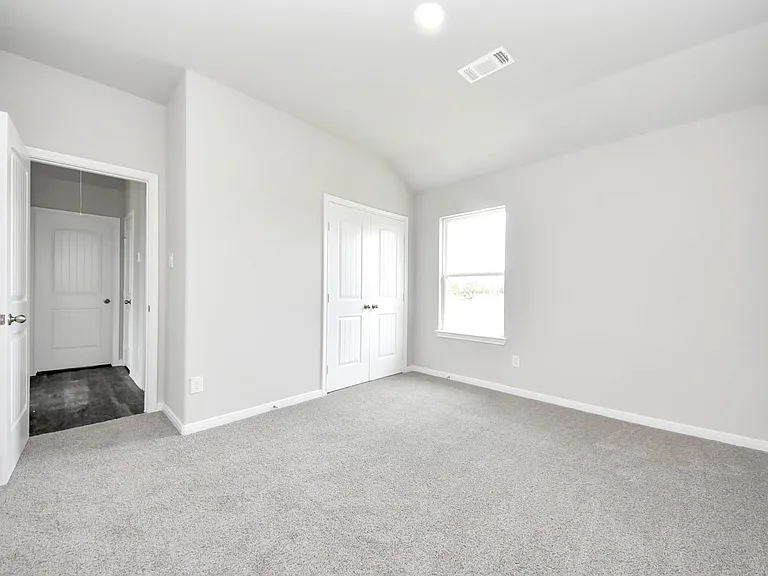 688 Swallow Dr — Photo 28