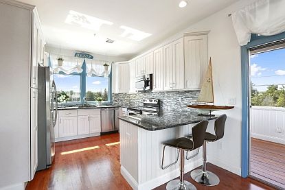 3rd image of 29 Sandgate Ln