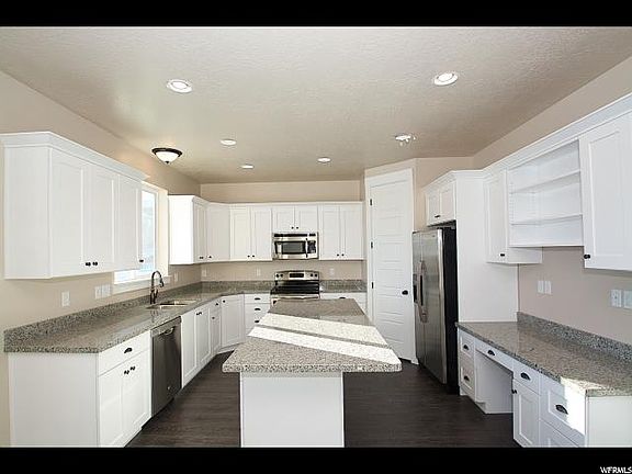 3rd image of 3158 S Lori Ln