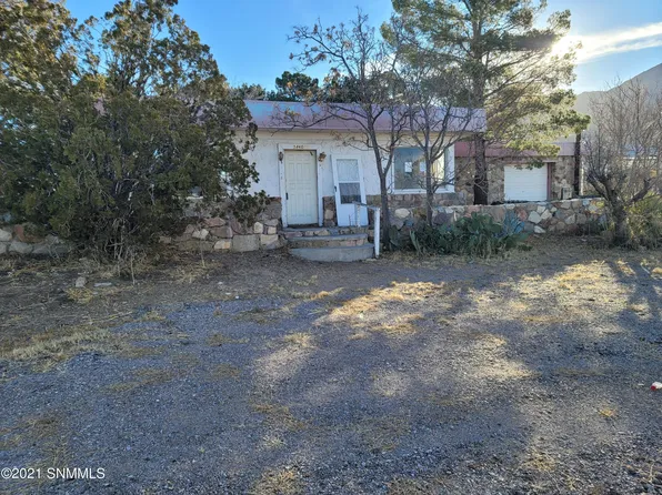 5860 4th St, Organ, NM 88052
