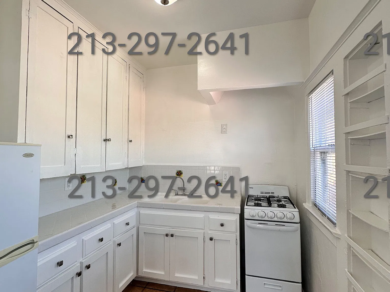 Studio, 400 sqft, $1,250 — Photo 4