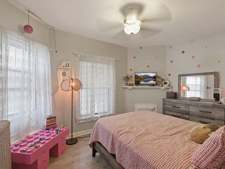 5018 S Blackstone Ave #202 — Photo 6