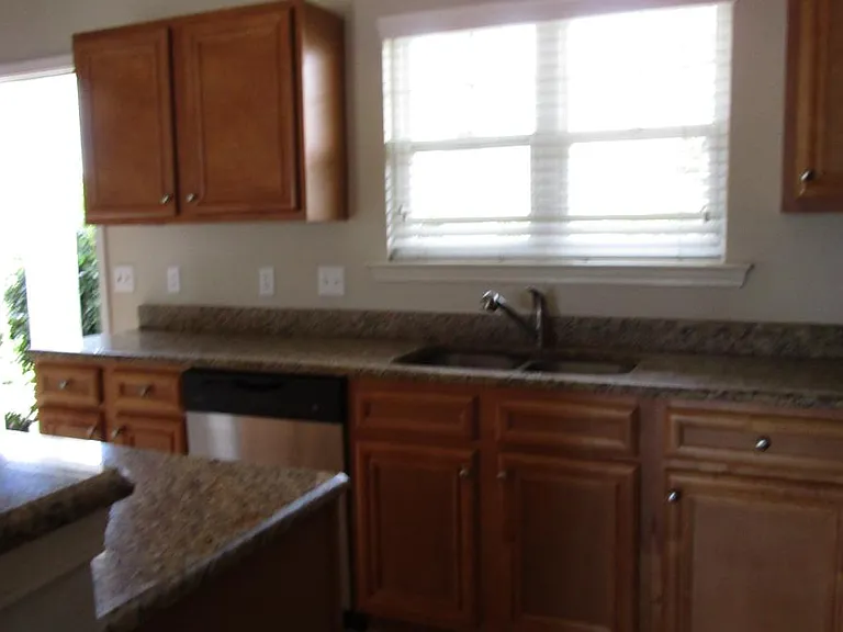 423 Anchorage Rd — Photo 2