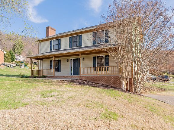 3rd image of 4106 Falling Creek Dr