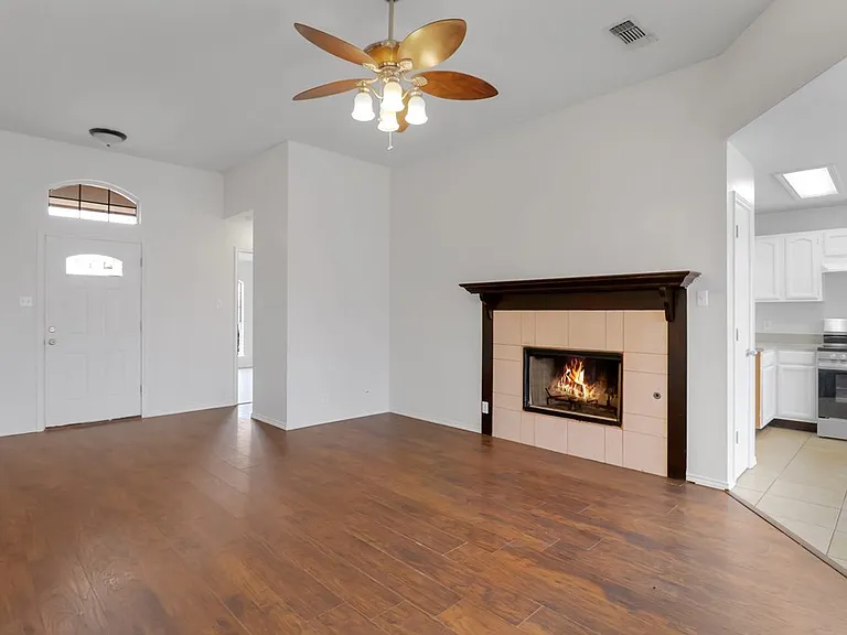 8633 Yale Ave — Photo 7