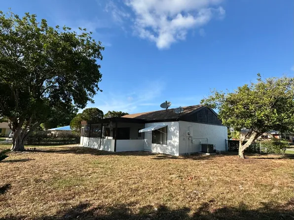 1302 SE Roanoke Street, Port St Lucie, FL 34952