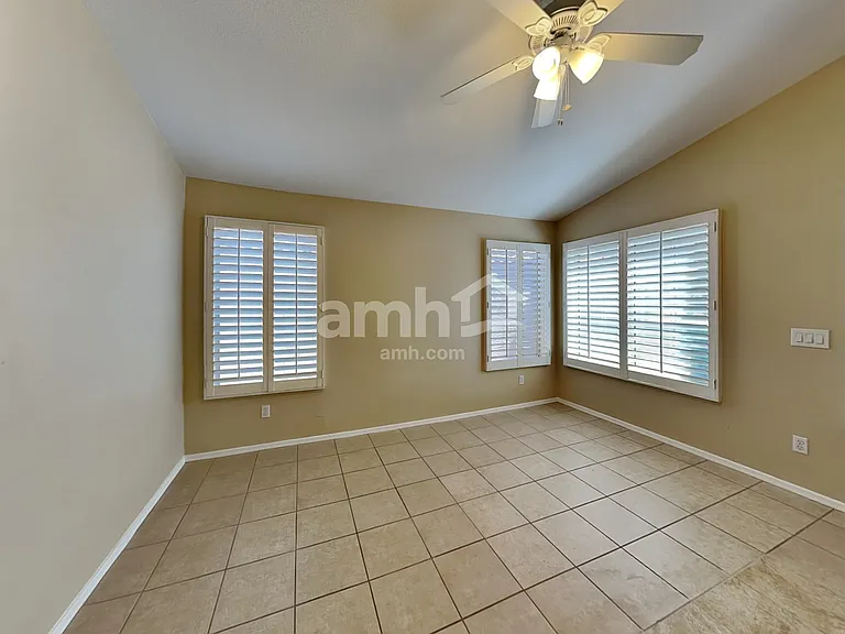 7462 W Mohawk Ln — Photo 8