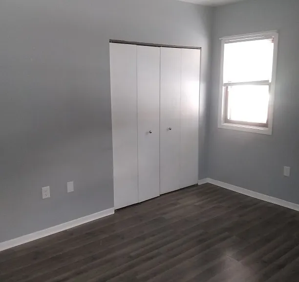 201 E 3rd St #5 — Photo 5