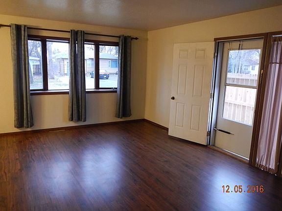 5th image of 1802 6th St W