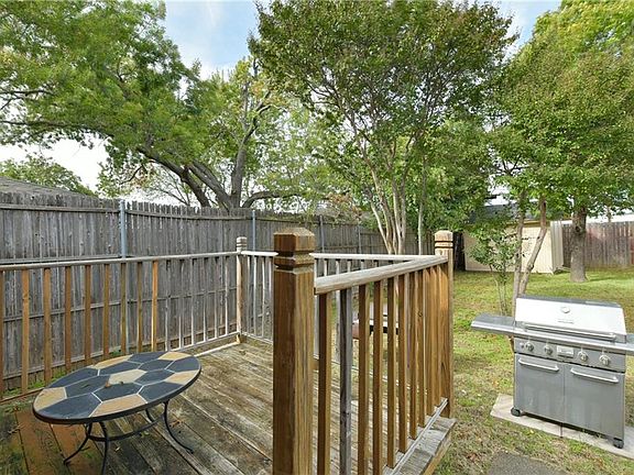 3rd image of 10219 Clary Dr