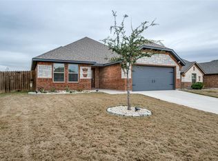 4023 Bridle Path Ln, Sanger, TX 76266