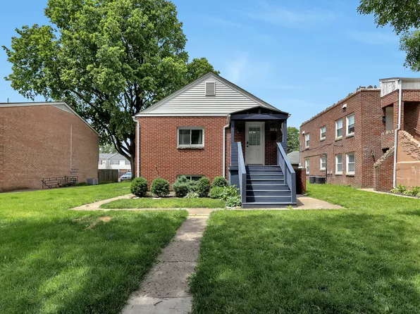 839 McClain Rd #B, Grandview, OH 43212