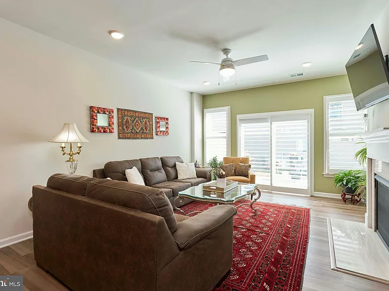 15563 Blue Lotus Ln — Photo 9