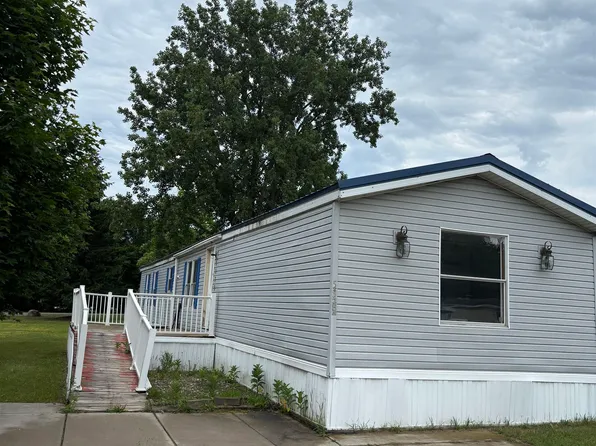 5375 Shawn St, Croswell, MI 48422