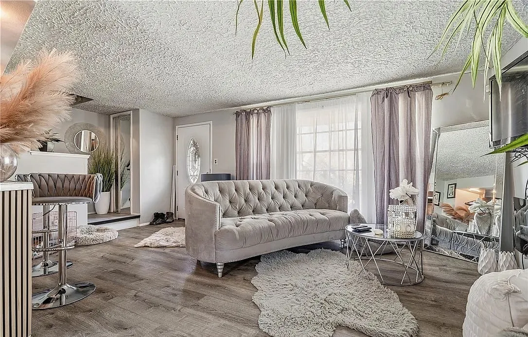 19406 Wickfield Avenue — Photo 2