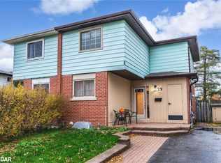 29 Chaucer Cres, Barrie, ON L4N4T8