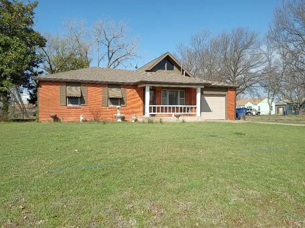 202 Wilkie Way, Coffeyville, KS 67337
