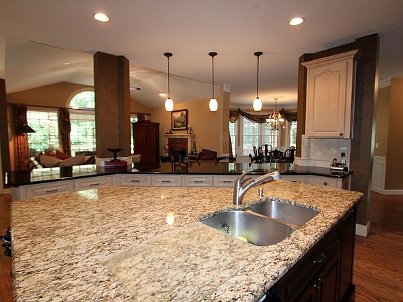 Large Island w/ Granite