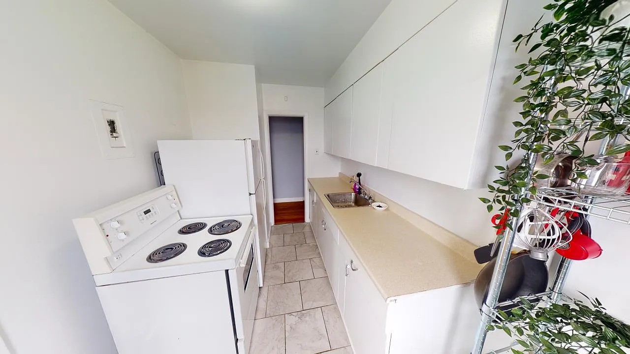 3693 Windsor Street — Photo 2