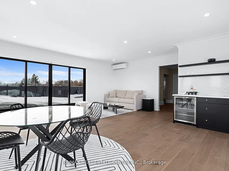 37 Armstrong St #3 — Photo 18