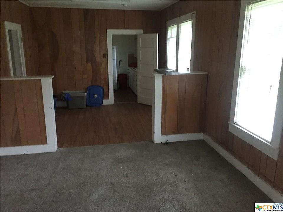 2nd image of 148 W Holland St