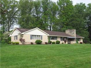 1401 Kimberly Rd, Sharon, PA