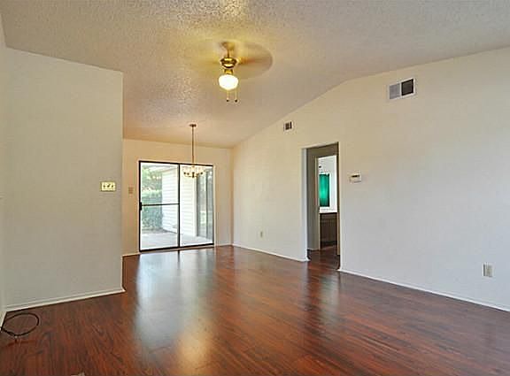 3rd image of 10004 Lone Eagle Dr