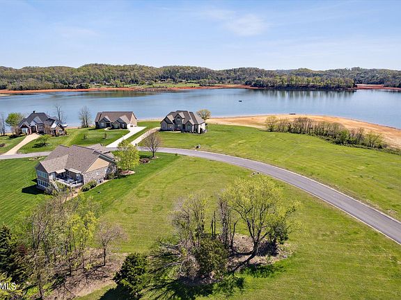 4th image of 1405 Legacy Bay Dr