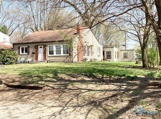 3218 Elmont Rd, Toledo, OH 43615