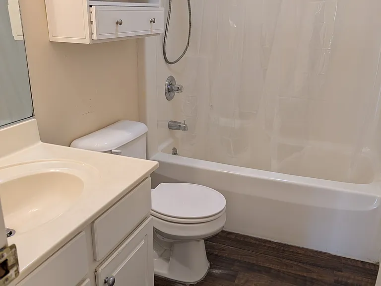 3210 Old Warson Rd #1 — Photo 9
