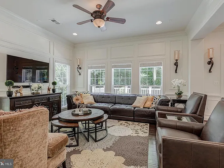 5964 Manorview Way — Photo 20