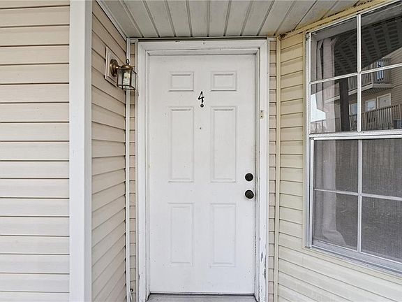 2nd image of 901 Joe Yenni Blvd #B4