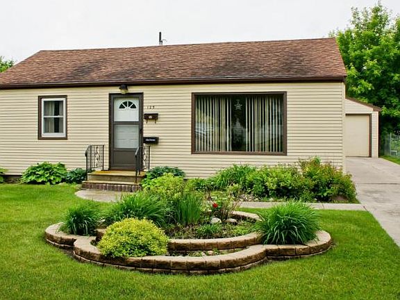 2nd image of 125 4th Ave W