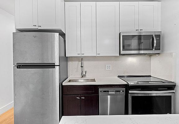 4th image of 2107 Bedford Ave APT C1