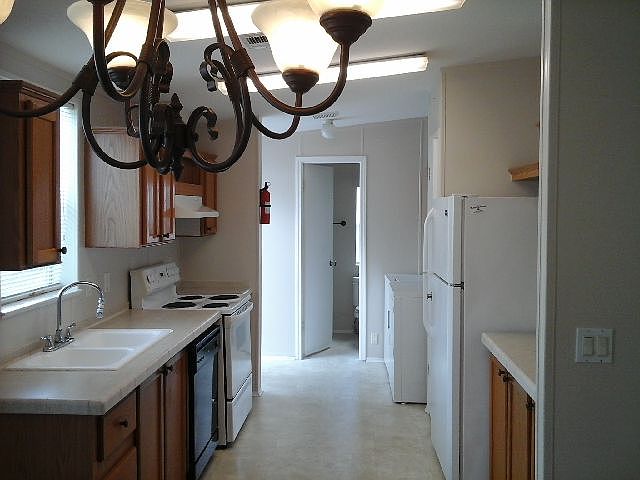 2nd image of 2031 Wake Forest Dr
