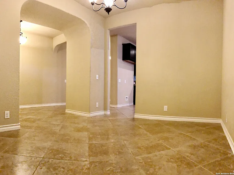 7315 Elizabeth Way — Photo 12